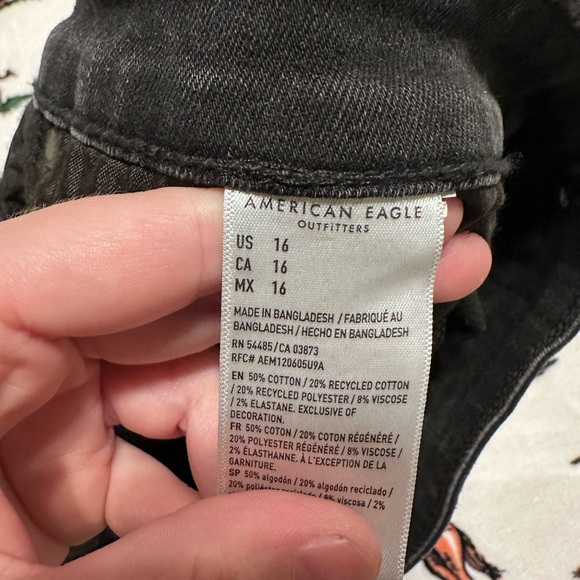 American Eagle Distressed Black Denim Shorts - Picture 3 of 3